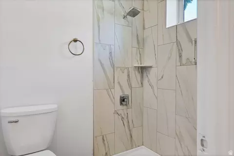 Bath - 445 E 1470 S, Washington, UT 84780 photo 5 of 5