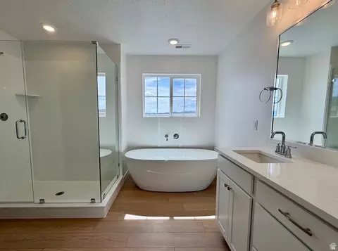 Bath - 2896 N Wander Ln #607, Eagle Mountain, UT 84005 photo 1 of 2