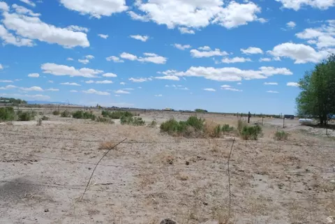 1015 W Ashby Rd, Delta, UT 84624 photo 4
