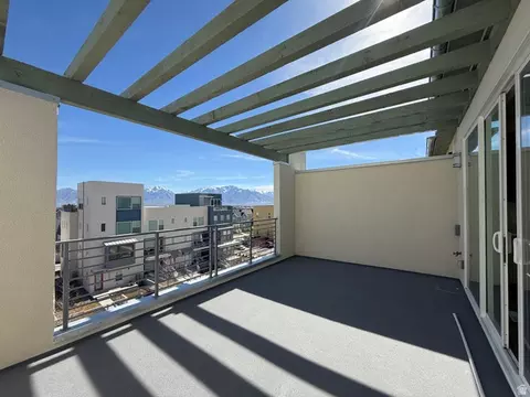 10984 S Lake Run Rd W #156, South Jordan, UT 84009