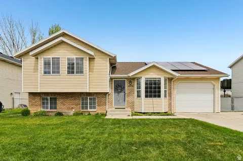 2896 W 6000 S, Roy, UT 84067
