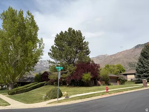 Exterior - 815 E Alpine Dr S, Alpine, UT 84004 photo 3 of 16