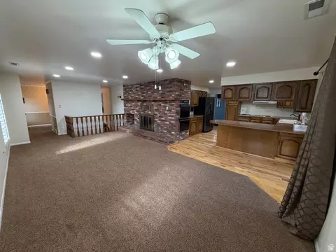 Living - 815 E Alpine Dr S, Alpine, UT 84004 photo 2 of 9