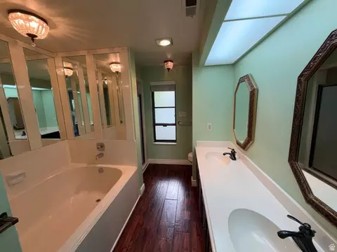 Bath - 815 E Alpine Dr S, Alpine, UT 84004 photo 1 of 2