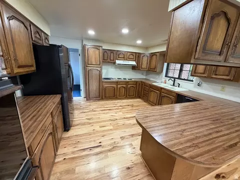 Kitchen - 815 E Alpine Dr S, Alpine, UT 84004 photo 1 of 2