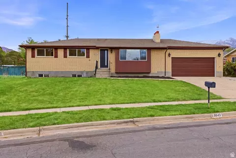 8643 S Vaquero Dr E, Sandy, UT 84094