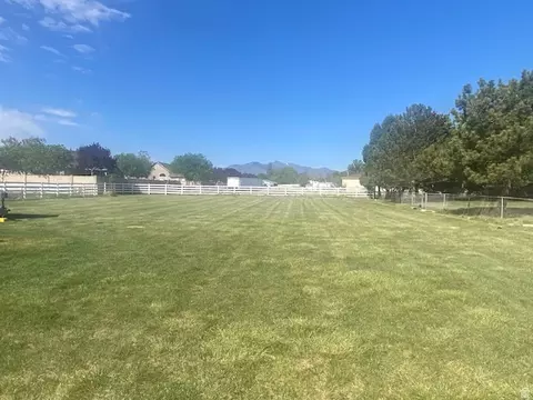 2791 W 6870 S #102, West Jordan, UT 84084