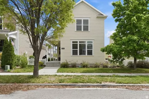 5023 W Currant Dr, South Jordan, UT 84009