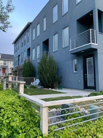 6226 W Birch Run Rd S, South Jordan, UT 84009