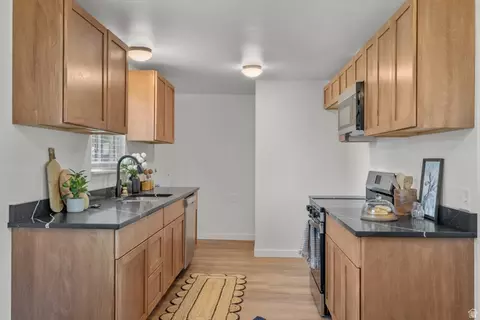 Kitchen - 664 E 5720 S, Murray, UT 84107 photo 1 of 4