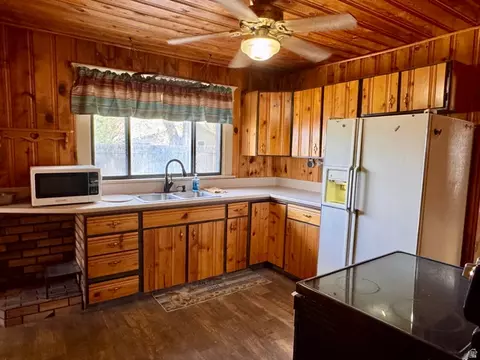 Kitchen - 254 N 100 E, Hinckley, UT 84635 photo 1 of 4