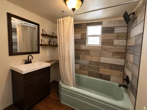 Bath - 68 S 2nd St E, Downey, ID 83234 photo 1 of 4