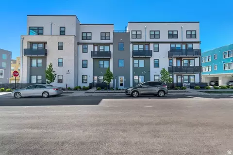 5227 W Reventon Dr S #B102, South Jordan, UT 84009