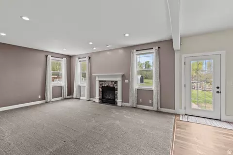 Living - 75 E 200 N, Mendon, UT 84325 photo 2 of 3