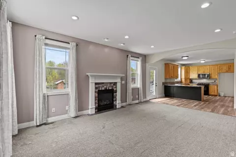 Living - 75 E 200 N, Mendon, UT 84325 photo 3 of 3