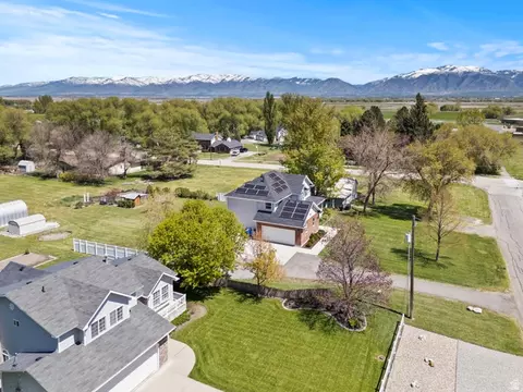 View/Area - 75 E 200 N, Mendon, UT 84325 photo 3 of 6