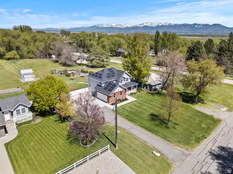 View/Area - 75 E 200 N, Mendon, UT 84325 photo 2 of 6