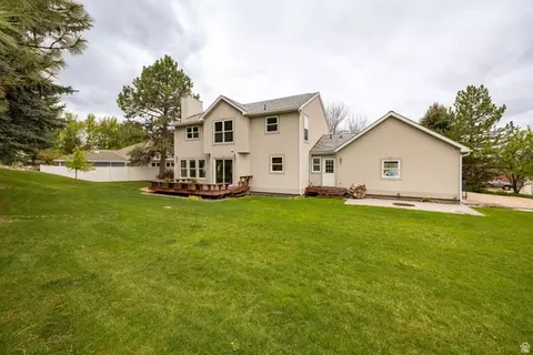 Exterior - 105 Buckingham Dr, Providence, UT 84332 photo 4 of 8