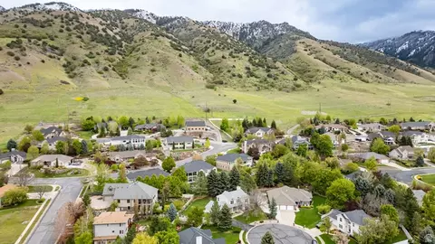 View/Area - 105 Buckingham Dr, Providence, UT 84332 photo 3 of 22