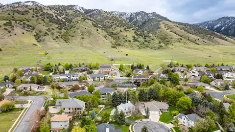 View/Area - 105 Buckingham Dr, Providence, UT 84332 photo 4 of 22