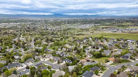 View/Area - 105 Buckingham Dr, Providence, UT 84332 photo 13 of 22