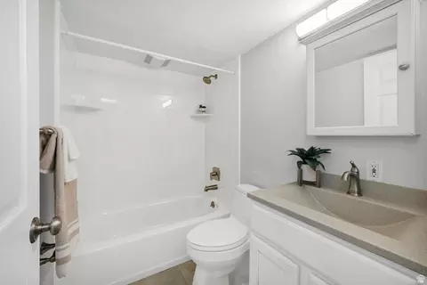 Bath - 105 Buckingham Dr, Providence, UT 84332 photo 7 of 7
