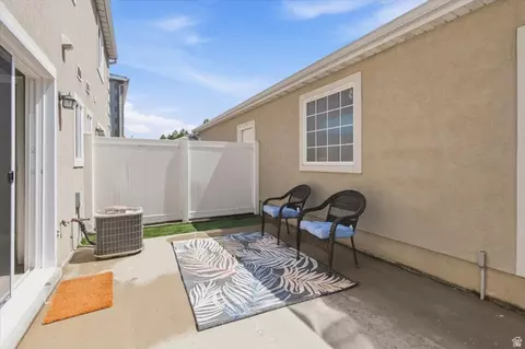 Exterior - 140 W Penny Ln, Logan, UT 84341 photo 5 of 9