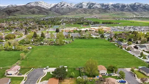 View/Area - 82 E 450 S, Smithfield, UT 84335 photo 2 of 11
