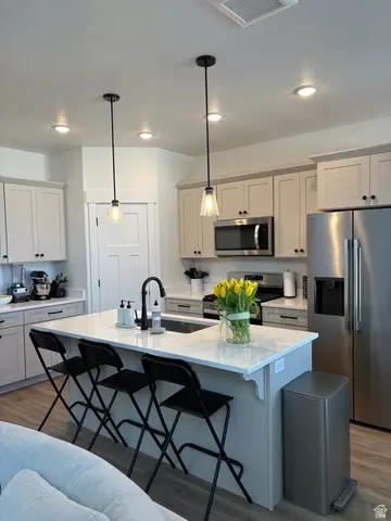 Kitchen - 4774 S Alder Dr, Mapleton, UT 84664 photo 2 of 4