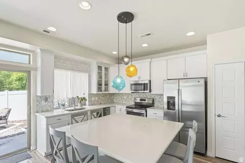 Kitchen - 376 S 780 E, American Fork, UT 84003 photo 4 of 5