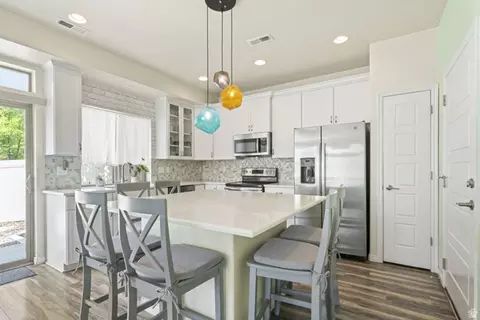 Kitchen - 376 S 780 E, American Fork, UT 84003 photo 2 of 5
