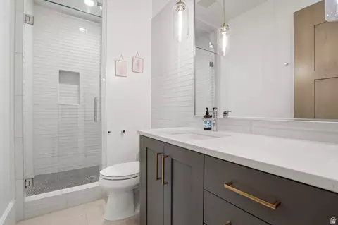 Bath - 349 Ford Canyon Dr, Centerville, UT 84014 photo 12 of 13