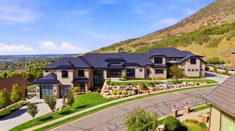 Exterior - 349 Ford Canyon Dr, Centerville, UT 84014 photo 2 of 16