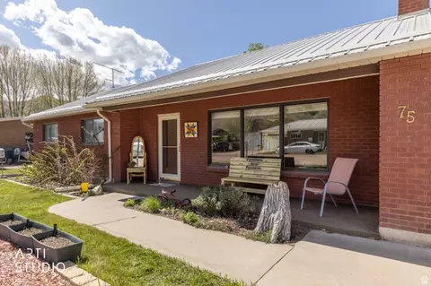 Exterior - 75 N Williams Cr, Morgan, UT 84050 photo 2 of 13