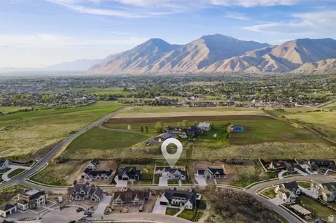 View/Area - 179 E Twin Hollow Dr #19, Mapleton, UT 84664 photo 2 of 9