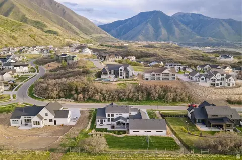 View/Area - 179 E Twin Hollow Dr #19, Mapleton, UT 84664 photo 6 of 9