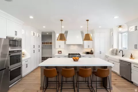 Kitchen - 179 E Twin Hollow Dr #19, Mapleton, UT 84664 photo 7 of 8