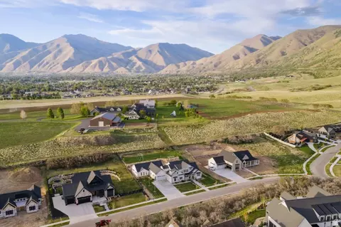 View/Area - 179 E Twin Hollow Dr #19, Mapleton, UT 84664 photo 5 of 9