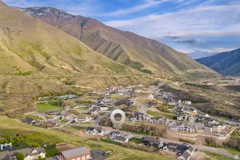 View/Area - 179 E Twin Hollow Dr #19, Mapleton, UT 84664 photo 8 of 9