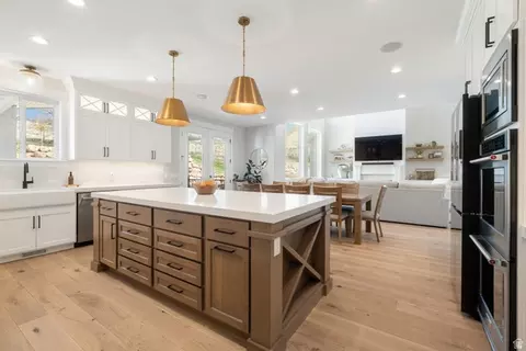 Kitchen - 179 E Twin Hollow Dr #19, Mapleton, UT 84664 photo 6 of 8