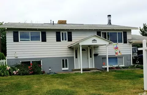 4942 Southridge Dr, Taylorsville, UT 84129