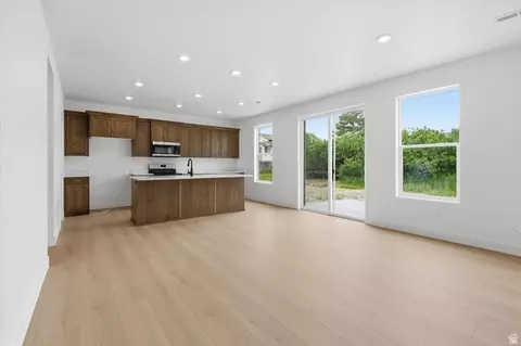 Living - 844 N 400 W, Logan, UT 84321 photo 3 of 4