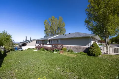 Exterior - 892 E 400 S, Smithfield, UT 84335 photo 3 of 7