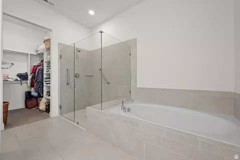Bath - 531 N Legend Way W #D, Mapleton, UT 84664 photo 2 of 4