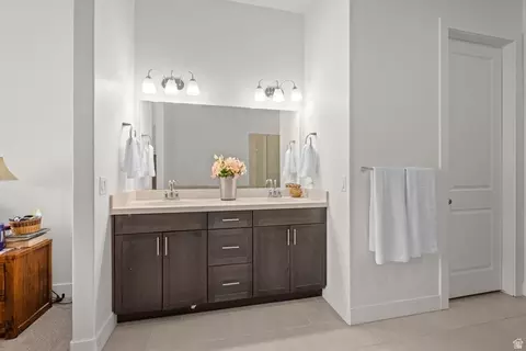 Bath - 531 N Legend Way W #D, Mapleton, UT 84664 photo 3 of 4