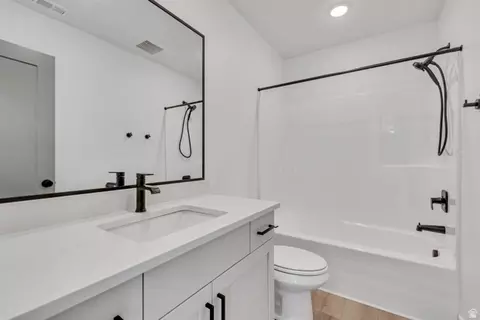 Bath - 1302 N 1475 E #40, Payson, UT 84651 photo 2 of 2