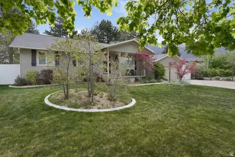 Exterior - 9763 S Chylene Dr, Sandy, UT 84092 photo 8 of 9