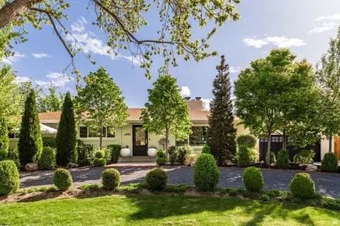 4411 S Wander Ln, Holladay, UT 84124