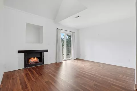 Living - 88 W 50 S #P-10, Centerville, UT 84014 photo 1 of 6