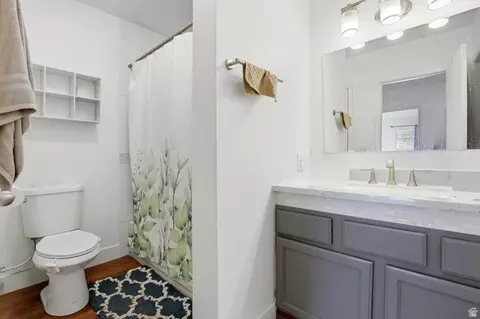 Bath - 88 W 50 S #P-10, Centerville, UT 84014 photo 1 of 2